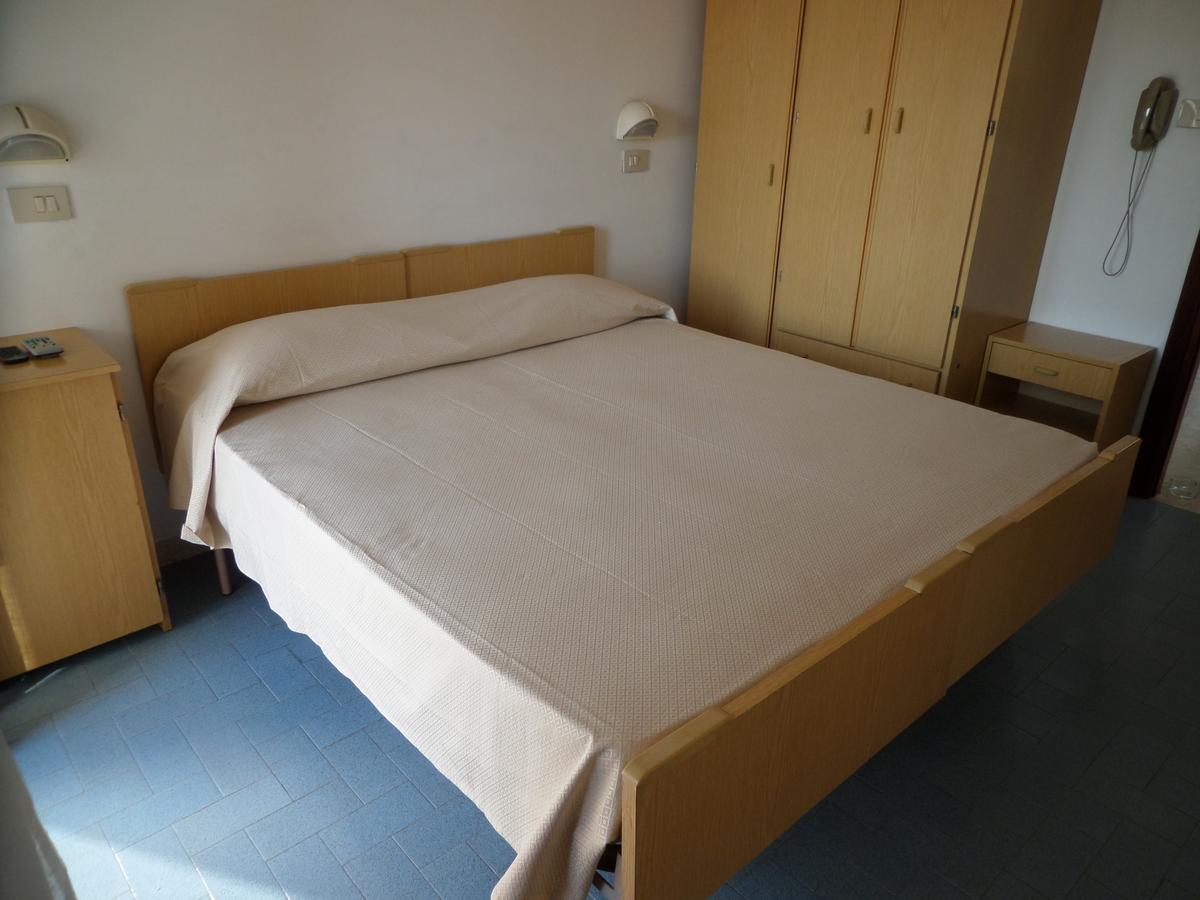 Hotel Savini ริมินี ภายนอก รูปภาพ